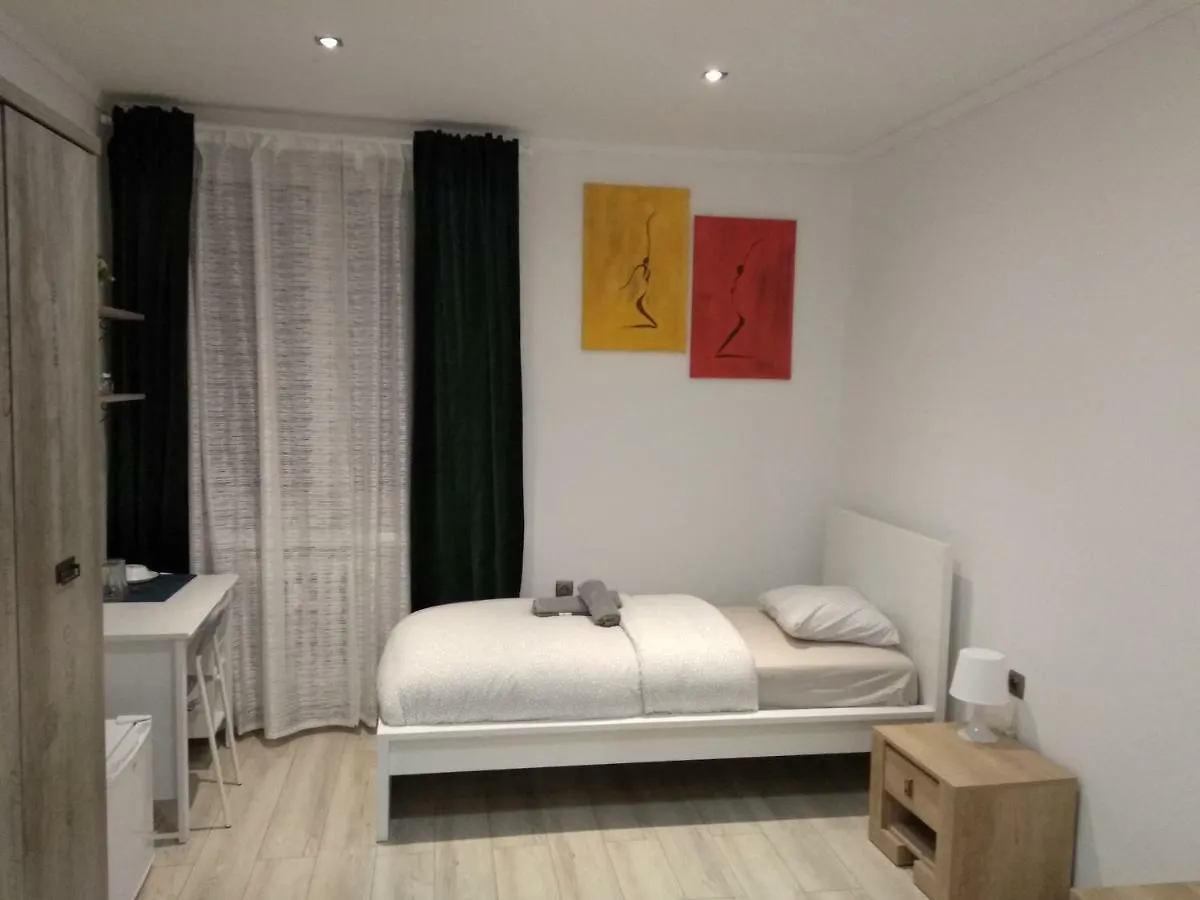 פוזנן Modern&Cozy Rooms